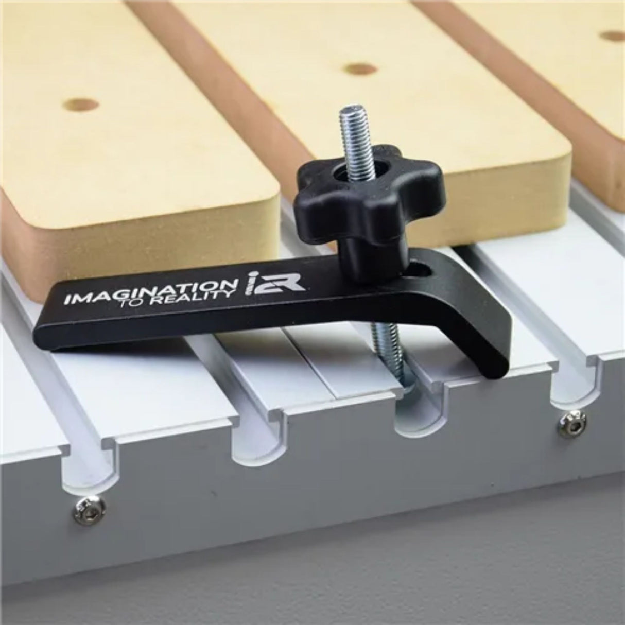 Combo fraiseuse CNC IGM i2R A24 + Support d’origine + Support pour ordinateur portable