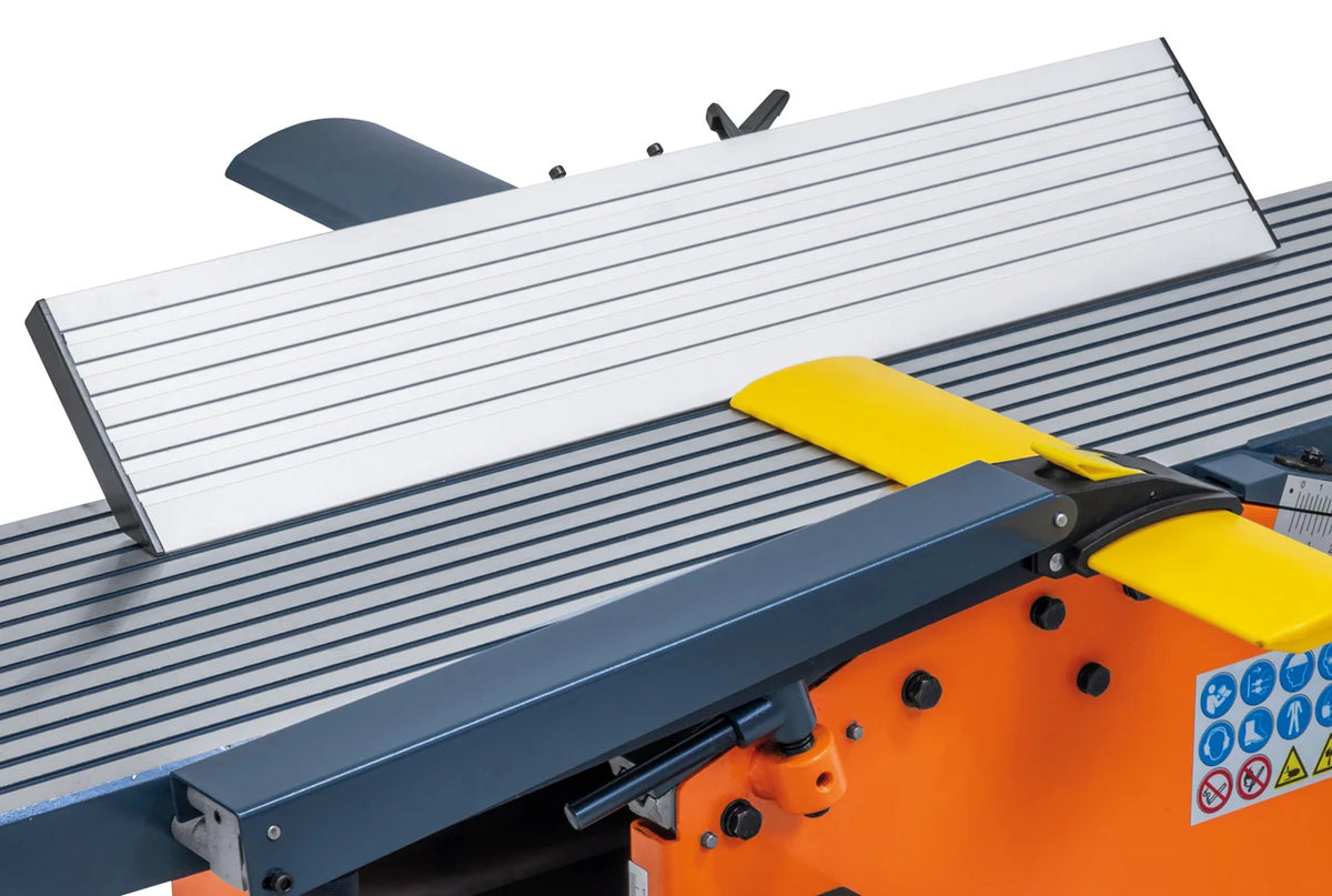 Guida a filo della pialla M4P FS 260 S inclinata a 45 gradi per smussi