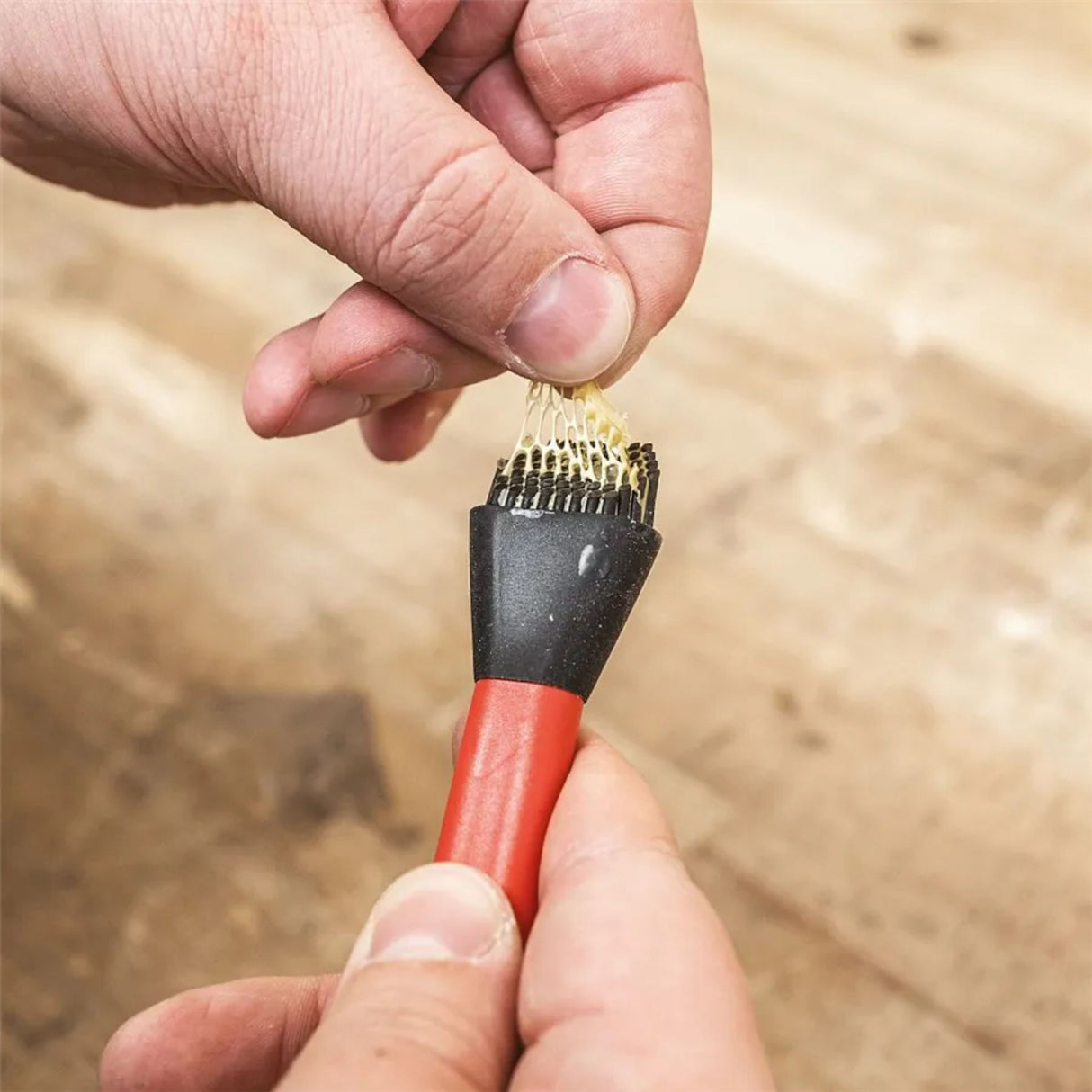 Kit Pinceau à Colle en Silicone – 24 mm et 13 mm + Spatule