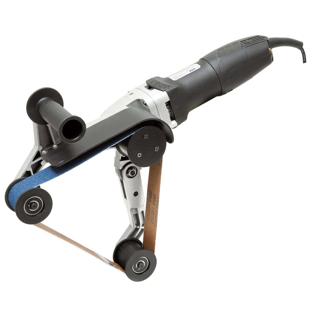 Smerigliatrice di tubi Bernardo TBS 760 con motore 800 W, braccio flessibile e nastro abrasivo da 760 x 40 mm.