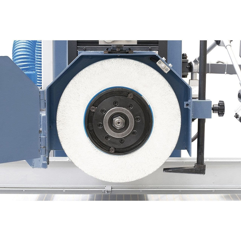  Flangia di precisione per il montaggio delle mole abrasive su affilatrici Bernardo BSG, realizzata in acciaio tornito per una perfetta stabilità.