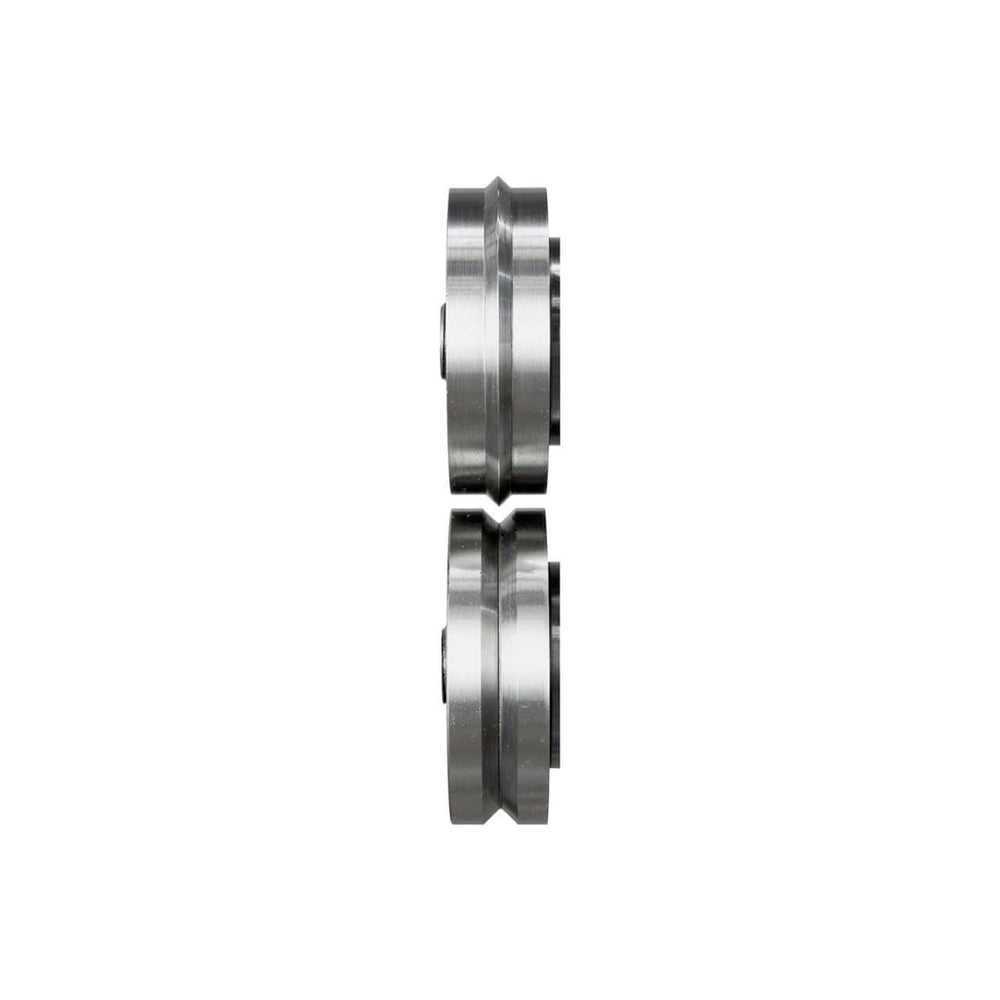Rulli speciali Typ A6 con profilo a V installati su MSM 300 C per realizzare scanalature precise su lamiera.